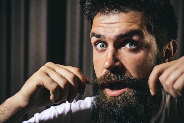 הסודות שמאחורי תחזוקת שיער פנים: מעבר לזקן מטופח